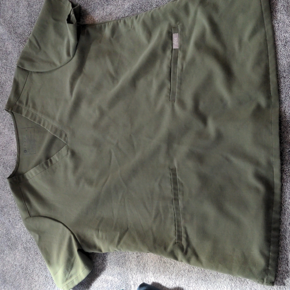 Figs Women's  M Top